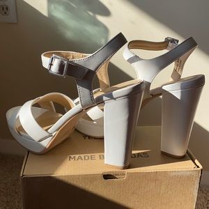 White heels size 9 in women’s